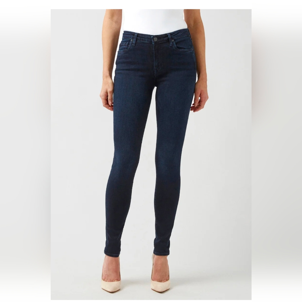 Buffalo David Bitton Mid Rise Skinny Alexa jeans in a size 27. 